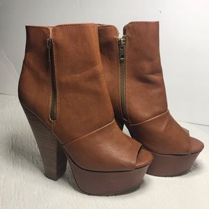 Steve Madden platform open toe booties 7.5